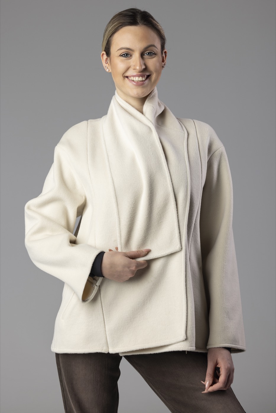 Cappotto Over Configurazione 1 — Versione completa con maniche lunghe Pearl White