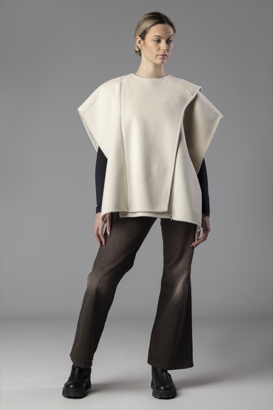 Cappotto Over Configurazione 2 — Cappottino smanicato laterale aperto Pearl White